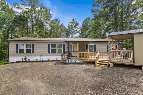 2672 Pleasure Bend Dr, Hemphill, TX 75948