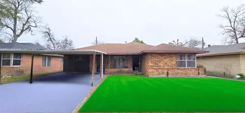 10134 Bretton Dr, Houston, TX 77016
