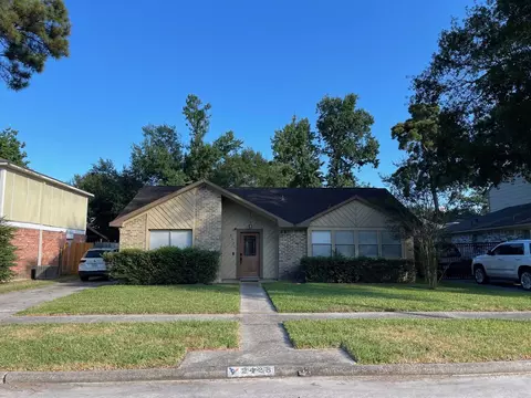Exterior - 2426 Summer Spring Dr, Spring, TX 77373 photo 2 of 6