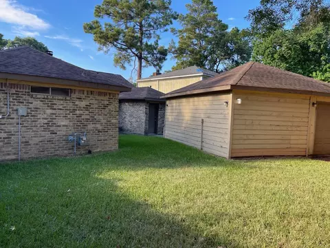 Exterior - 2426 Summer Spring Dr, Spring, TX 77373 photo 6 of 6