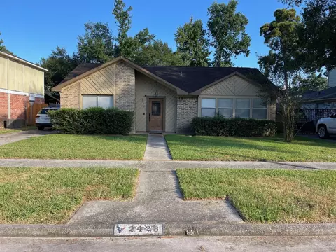 2426 Summer Spring Dr, Spring, TX 77373