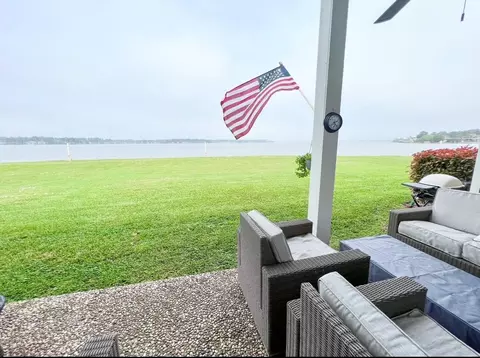 146 April Point Dr S, Montgomery, TX 77356