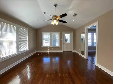 Living - 1110 E 27th St, Houston, TX 77009 photo 5 of 7