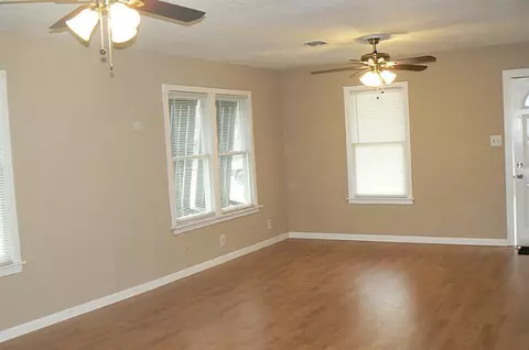 Living - 1110 E 27th St, Houston, TX 77009 photo 6 of 7