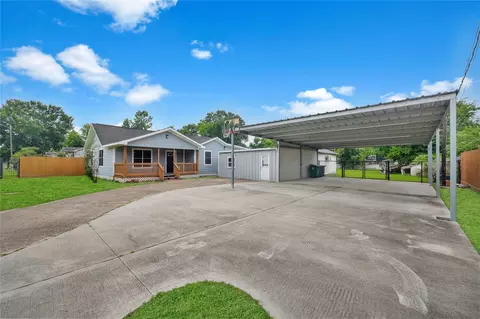 6825 Appleton St, Houston, TX 77022