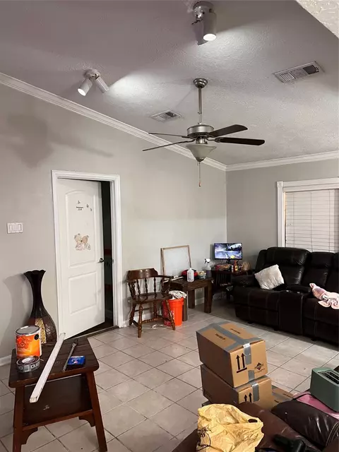 14115 Meyersville Dr, Houston, TX 77049