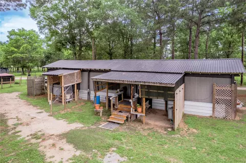 159 S Pecan Ave, Groveton, TX 75845