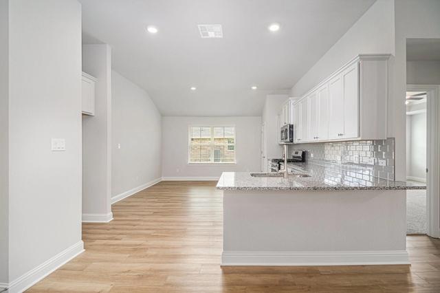 14 Keystone Ct, Angleton, TX 77515