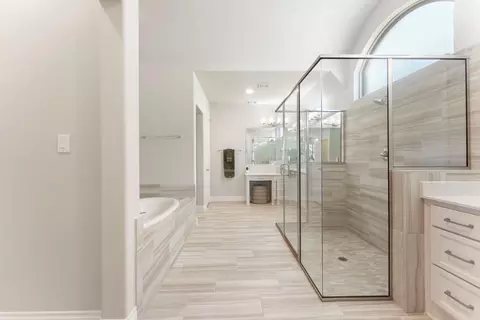 Bath - 28431 Sunrise View Dr, Spring, TX 77386 photo 1 of 3