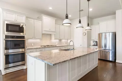 Kitchen - 28431 Sunrise View Dr, Spring, TX 77386 photo 2 of 2
