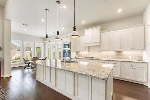 Kitchen - 28431 Sunrise View Dr, Spring, TX 77386 photo 1 of 2