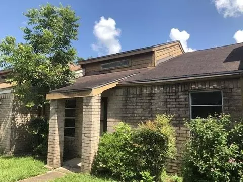 811 Buchta Rd #C, Angleton, TX 77515