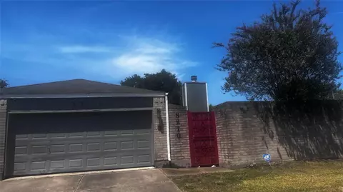 8210 Twin Tree Ln, Houston, TX 77071