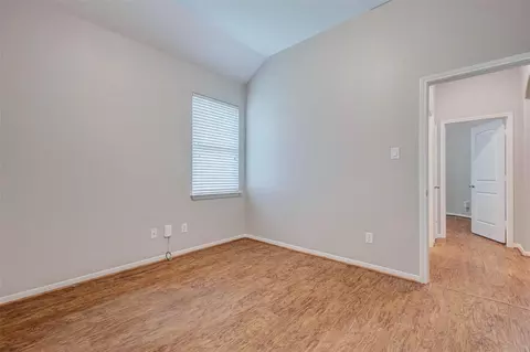 Bedroom - 434 Carson Ridge Dr, Spring, TX 77386 photo 3 of 7