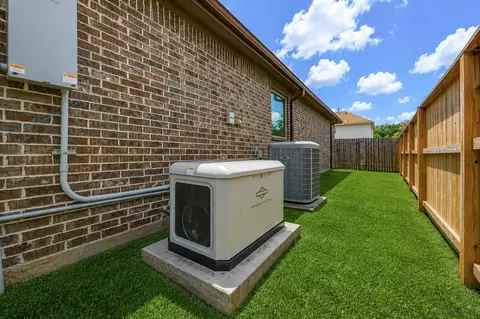 Exterior - 434 Carson Ridge Dr, Spring, TX 77386 photo 2 of 12