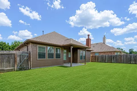 Exterior - 434 Carson Ridge Dr, Spring, TX 77386 photo 4 of 12