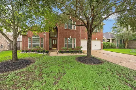 9127 Stoneleigh Dr, Sugar Land, TX 77479