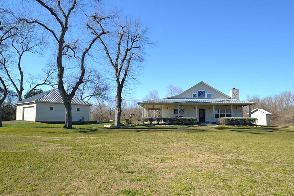 511 Cowhide Dr, Simonton, TX 77476 photo 1
