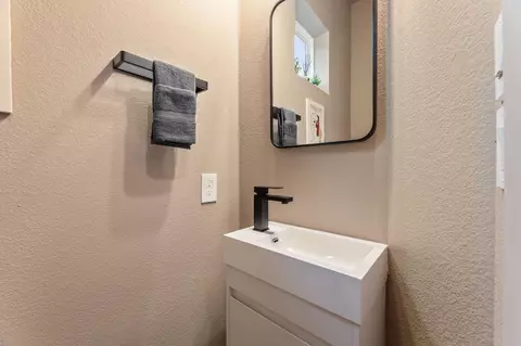 515 Altic St, Houston, TX 77011