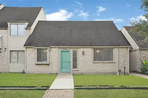 15528 Weldon Drive Dr, Houston, TX 77032