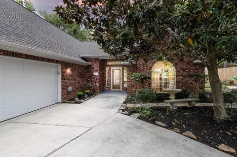 Exterior - 2103 Carriage Run W, Conroe, TX 77384 photo 2 of 9