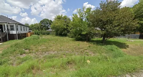 5147 Groveton St, Houston, TX 77033
