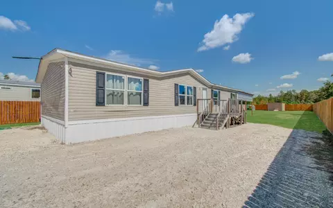 369 Road 5262, Cleveland, TX 77327