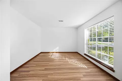 Living - 6 Postvine Ct, Spring, TX 77381 photo 7 of 8
