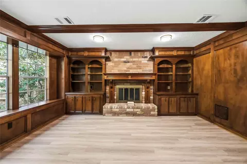 Living - 6 Postvine Ct, Spring, TX 77381 photo 3 of 8