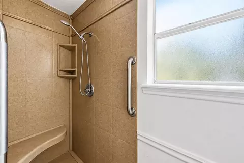Bath - 6 Postvine Ct, Spring, TX 77381 photo 5 of 5