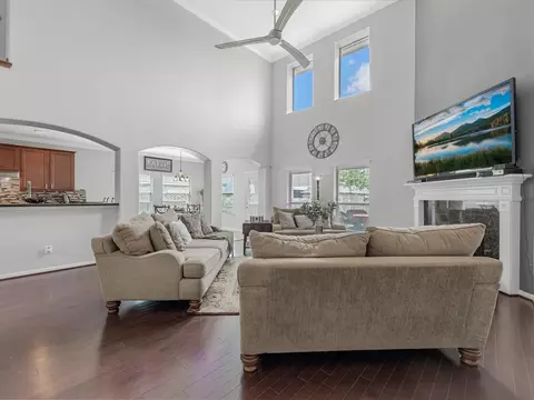 Living - 3310 Compass Ct, Conroe, TX 77301 photo 2 of 5