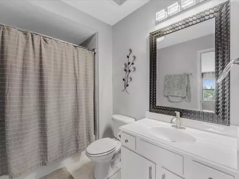 Bath - 3310 Compass Ct, Conroe, TX 77301 photo 4 of 5