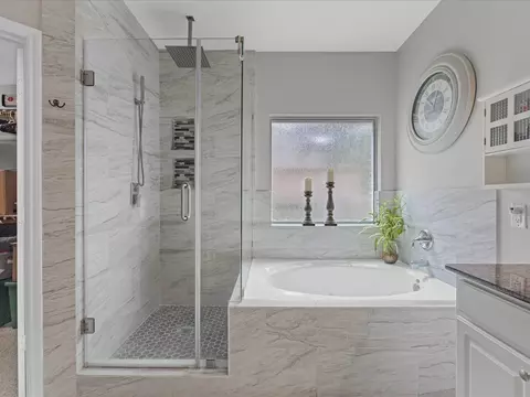 Bath - 3310 Compass Ct, Conroe, TX 77301 photo 2 of 5