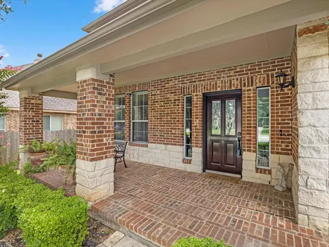 Exterior - 3310 Compass Ct, Conroe, TX 77301 photo 4 of 6