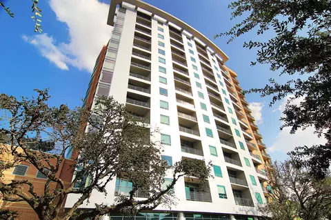 2207 Bancroft St #1502, Houston, TX 77027
