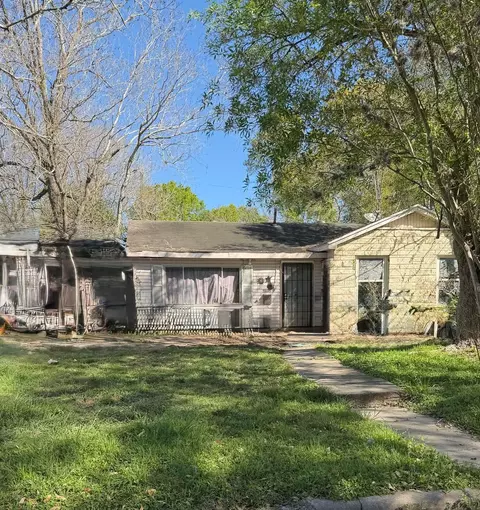 4827 Ventura Ln, Houston, TX 77021