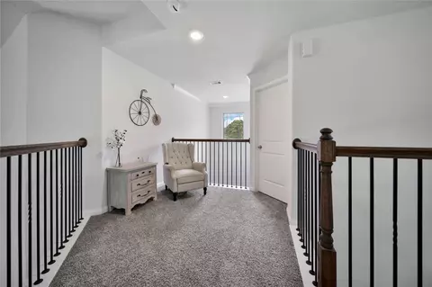 Entry Way - 16102 Hidalgo St, Conroe, TX 77303 photo 6 of 9