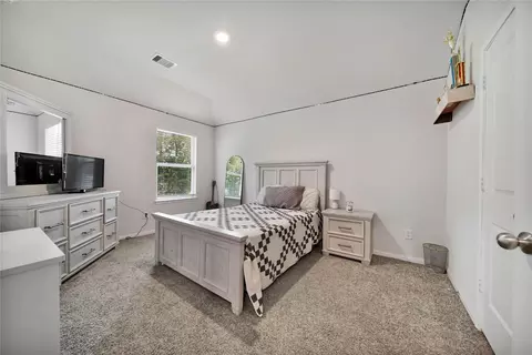 Bedroom - 16102 Hidalgo St, Conroe, TX 77303 photo 6 of 8