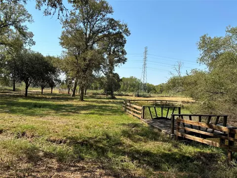 1014 Baker, Rosenberg, TX 77471 photo 4