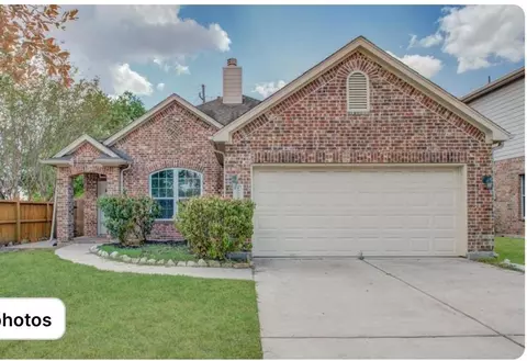 17603 Memorial Fls, Tomball, TX 77375