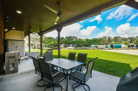 500 River Rd #101, Montgomery, TX 77356