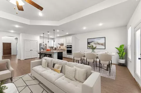 15 Pioneer Canyon Pl, The Woodlands, TX 77375