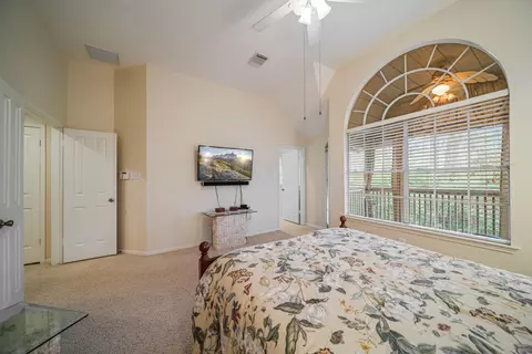 Bedroom - 74 E Lakeridge Dr, The Woodlands, TX 77381 photo 4 of 4