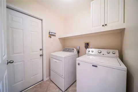 Other - 74 E Lakeridge Dr, The Woodlands, TX 77381 photo 2 of 9
