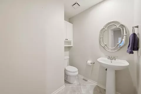 Bath - 74 E Lakeridge Dr, The Woodlands, TX 77381 photo 1 of 5