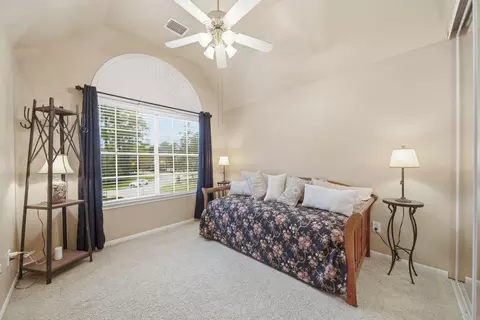 Bedroom - 74 E Lakeridge Dr, The Woodlands, TX 77381 photo 1 of 4
