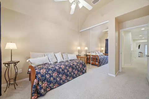 Bedroom - 74 E Lakeridge Dr, The Woodlands, TX 77381 photo 2 of 4