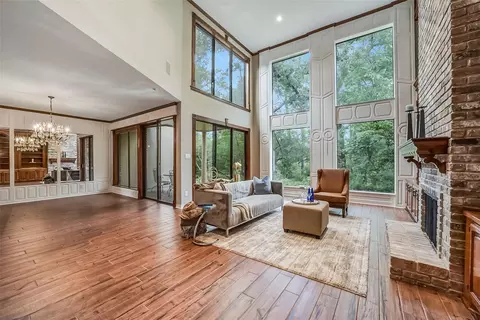 9566 Briar Frst, Houston, TX 77063