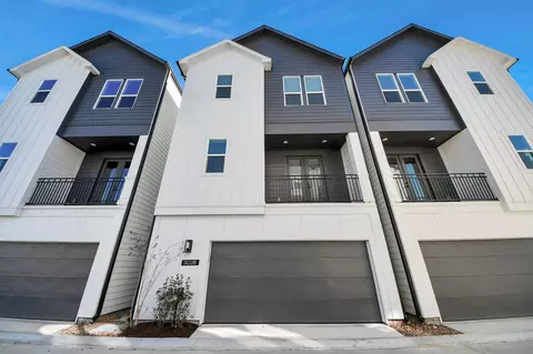 1102 Mansfield St #B, Houston, TX 77091