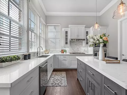 6054 Kansas St, Houston, TX 77007